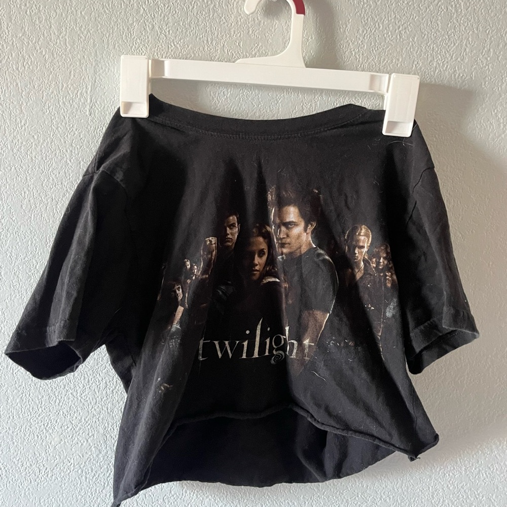 Black Twilight Graphic cropped tee